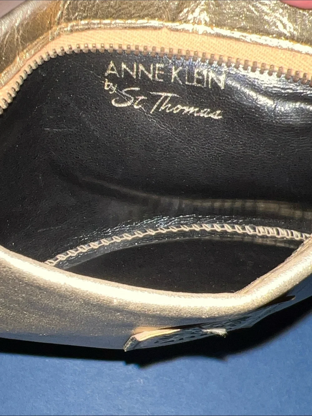 VTG Anne Klein by St. Thomas Gold Metallic Leather Cosmetic Pouch Wallet w/ Logo